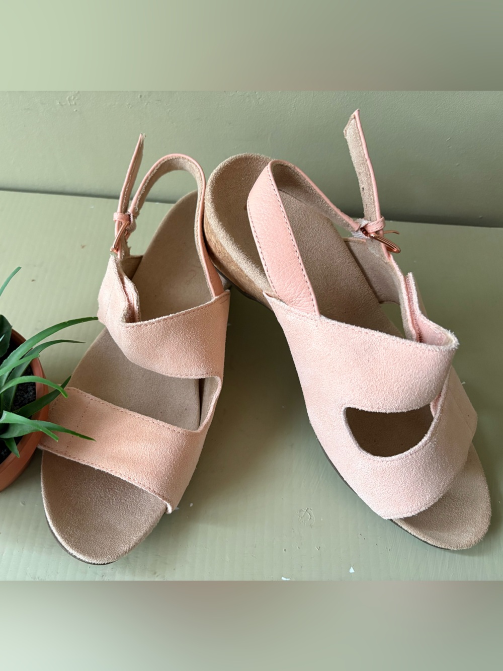 Vionic Marian Peach Suede Slingback Sandals Sz 8.5w